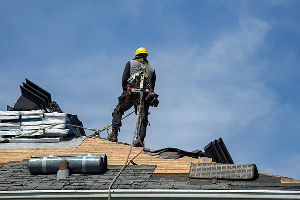 Professional Gutter Installation technician working in Whitmire, SC